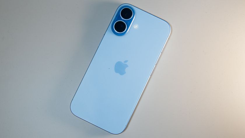 Apple iPhone 17 in Mist Blue