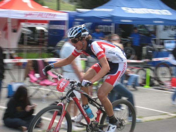 Zach Valdez (Whole Athlete/Specialized)