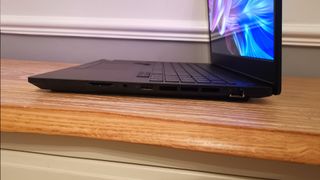 Right hand side ports located on the Asus ProArt Studiobook 16 OLED