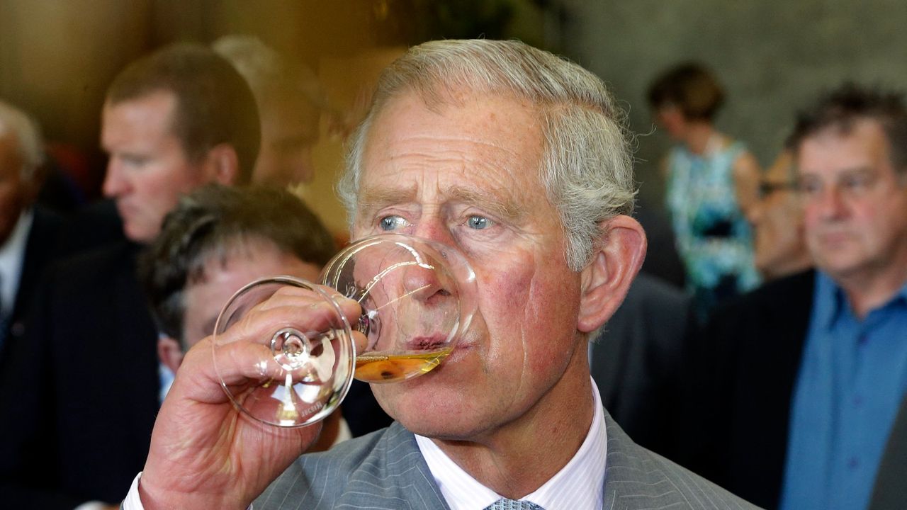 King Charles enjoyed &#039;glass of fizz&#039; and music at Dumfries House on night before Queen&#039;s death