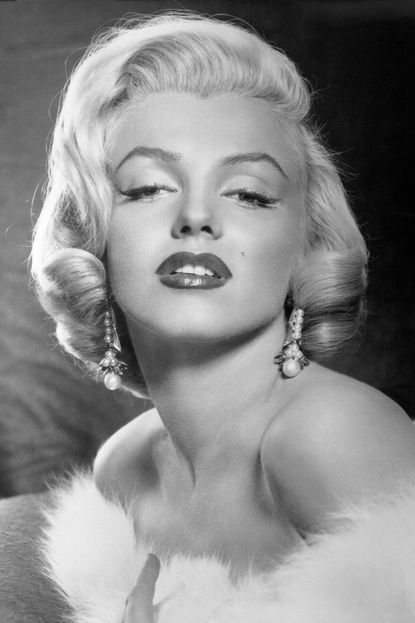 Marilyn Monroe's Lip Plumping Technique