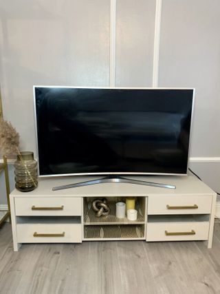 white tv cabinet upcycle