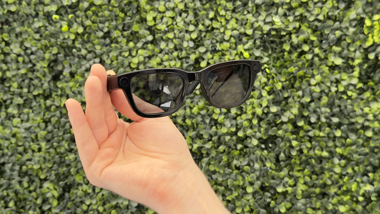 Google I/O 2026 - Eyes on with the Google's prototype smart glasses
