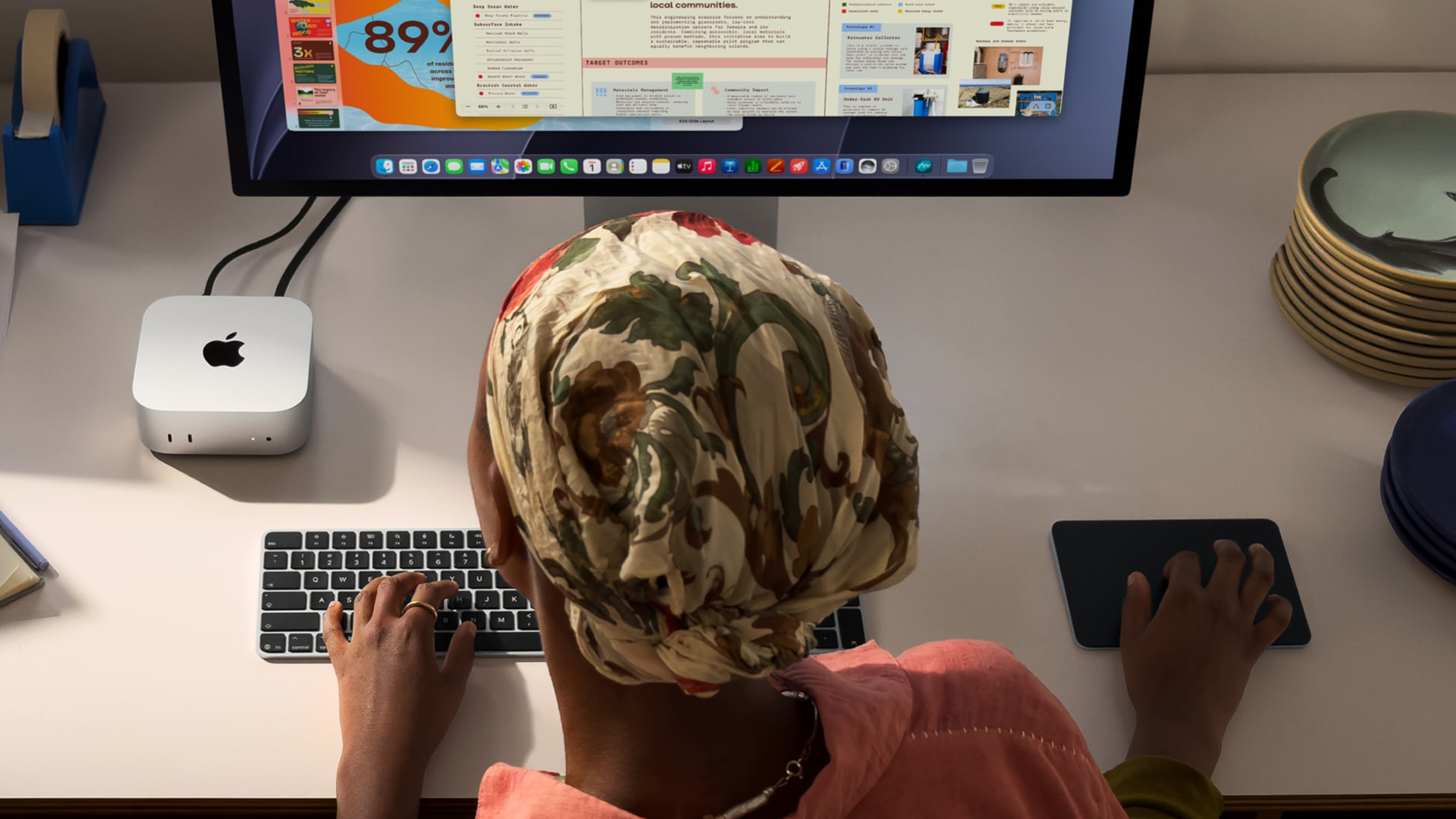 Person using Apple Mac Mini M6