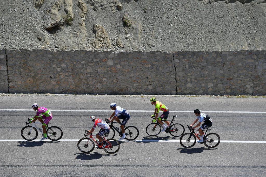 The break climbed into the mountains