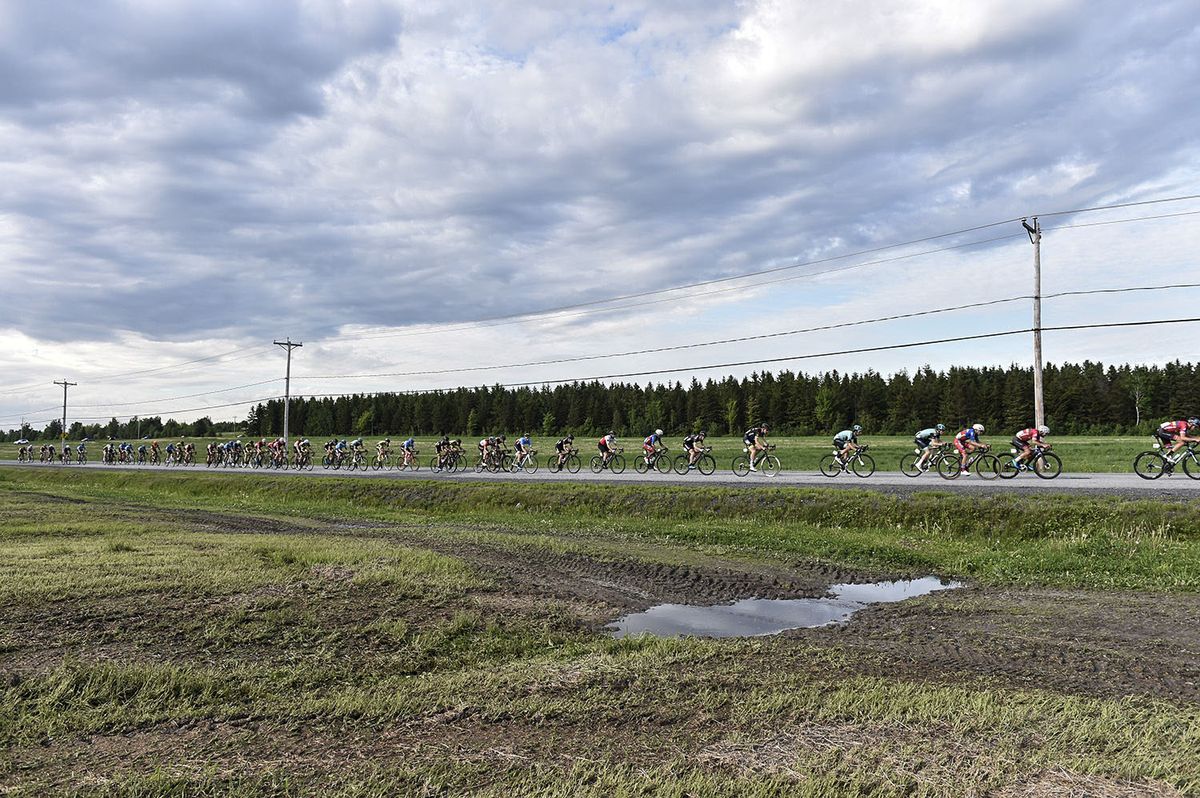 The peloton at the Tour de Beauce.