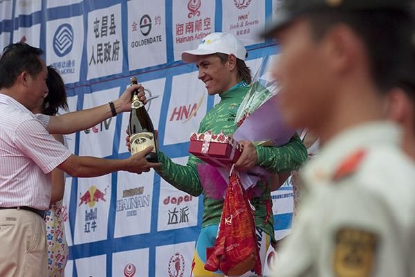 Valentin Iglinskiy (Astana) still holds onto the lead of the Sprint Points competition with the long 220 kilometres final stage from Dongfang to Sanya to go.