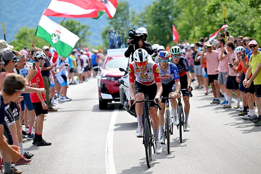 PIANCAVALLO, ITALY - MAY 30: (L-R) Derek Gee-West of Canada and Team Lidl - Trek, Jai Hindley of Australia and Team Red Bull - BORA - hansgrohe and Felix Gall of Austria and Team Decathlon CMA CGM compete in the chase group during the 109th Giro d&amp;apos;Italia 2026, Stage 20 a 200km stage from Gemona del Friuli to Piancavallo 1289m / #UCIWT / on May 30, 2026 in Piancavallo, Italy. (Photo by Tim de Waele/Getty Images)