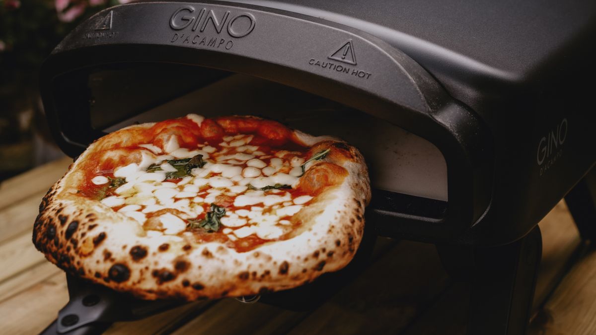 Gino D’Acampo Carbonio Pizza Oven review: design, form and function combined for sophisticated pizza baking