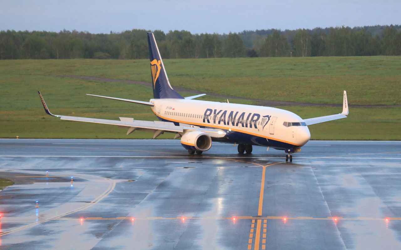 Ryanair plane