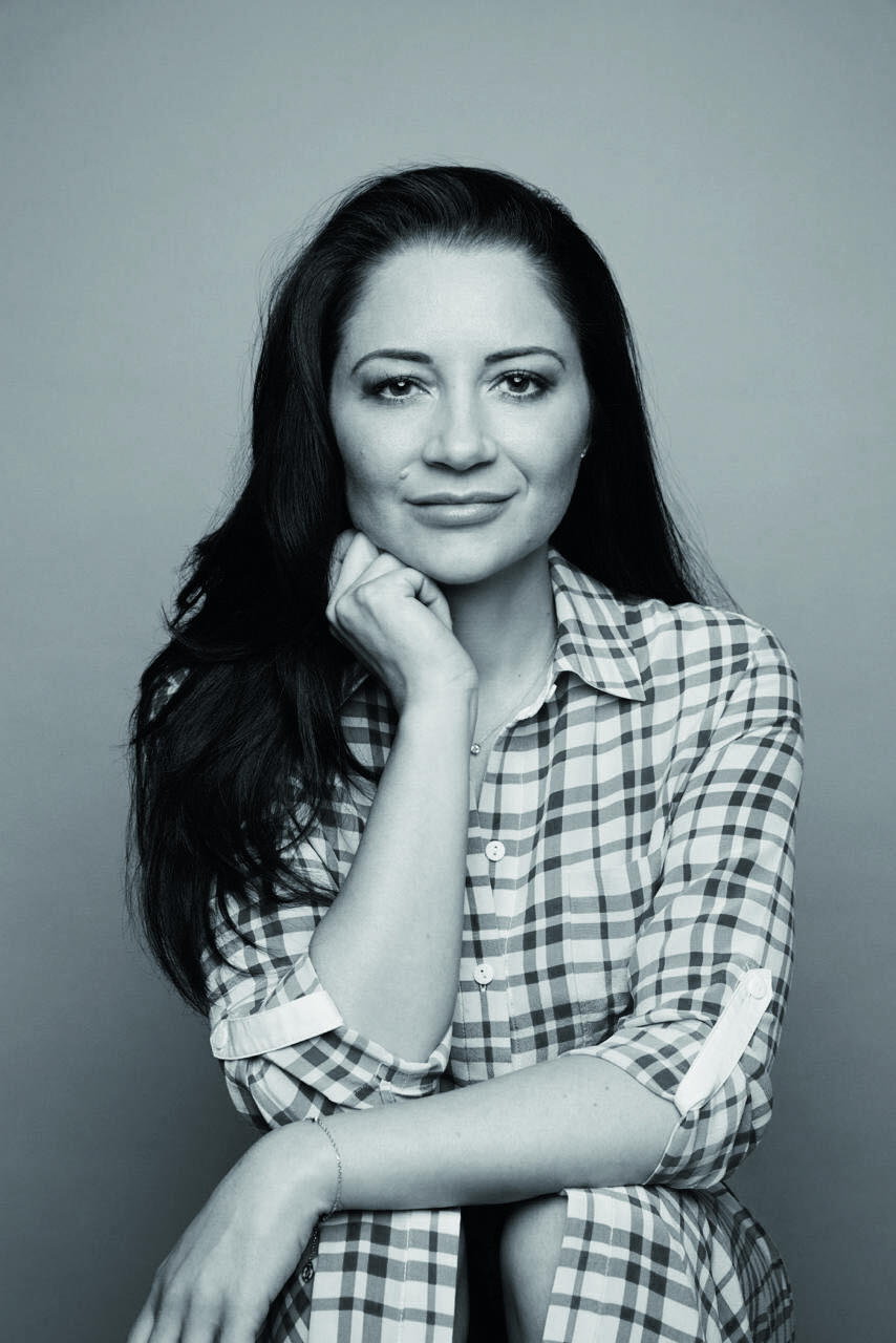 an image of skin expert Debbie Thomas