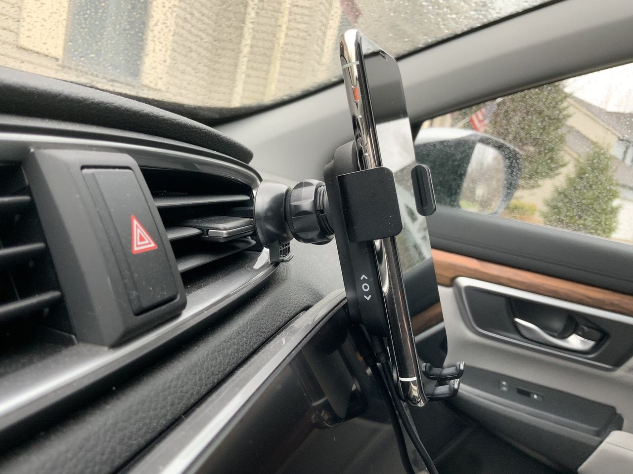 Totallee Wireless Car Charger