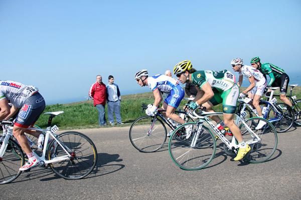 Mike Friedman (Kelly Benefit Strategies-OptumHealth) jumped into the early breakway.
