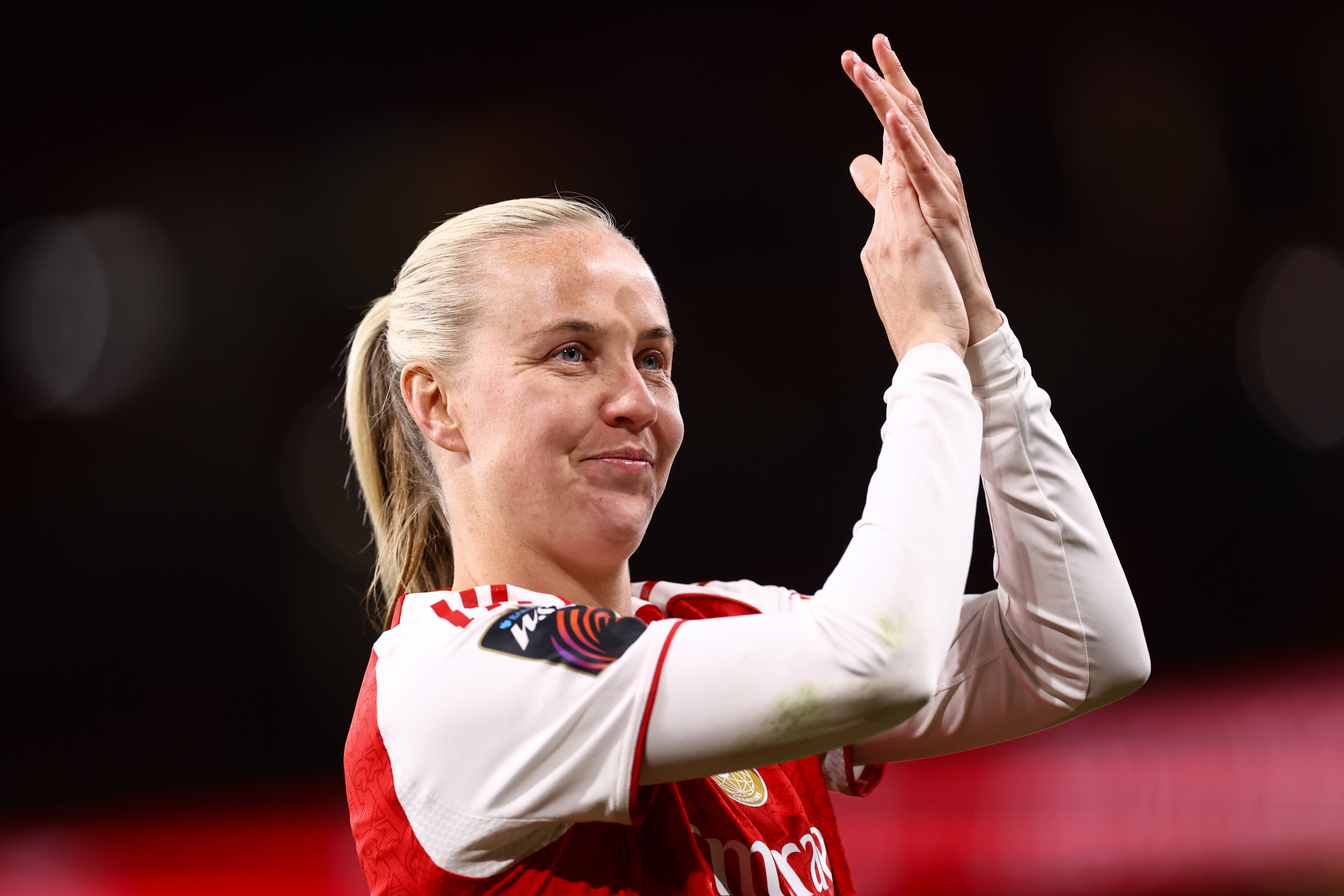 Arsenal v Everton - WSL MAY 13: Beth Mead of Arsenal applauds the fans during the Women's Super League match between Arsenal and Everton at Emirates Stadium on May 13, 2026 in London, England. 