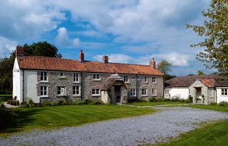 Workers cottages in Somerset built from Lias limestone