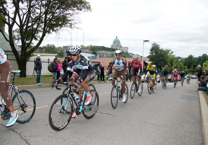 The field climbing Polytechnique at the 2014 Grand Prix Cycliste de Montr&eacute;al