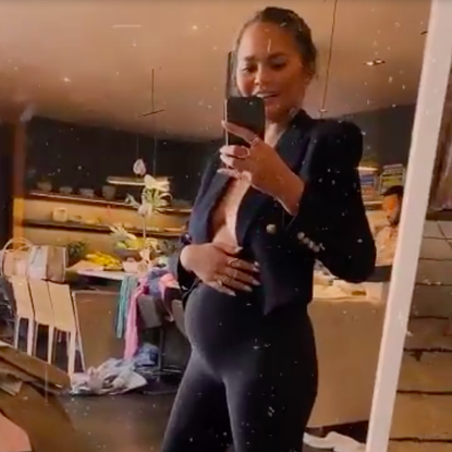 chrissy teigen pregnant baby bump twitter