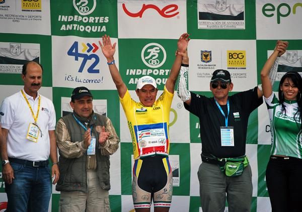 Edwin Parra (Boyaca Orgullo De America Loteria De Boyaca) takes over the race lead at the Vuelta a Colombia.