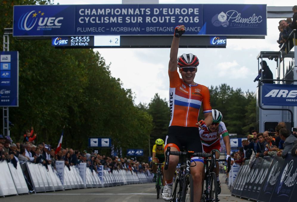 Anna van der Breggen (Netherlands) wins the European Championships women's road race