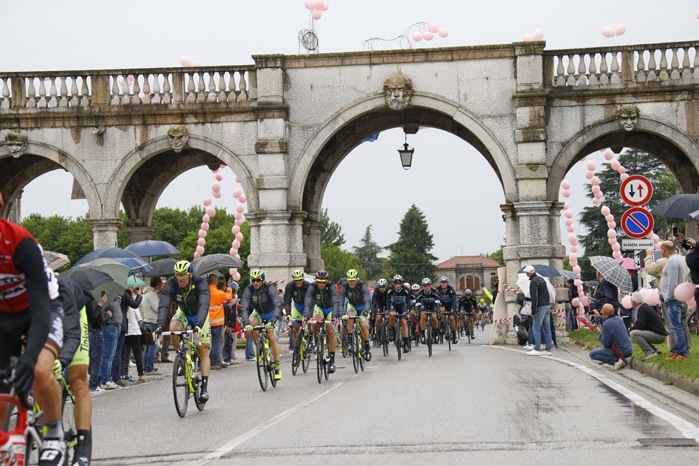 It was another wet day out on stage 13 of the Giro d'Italia