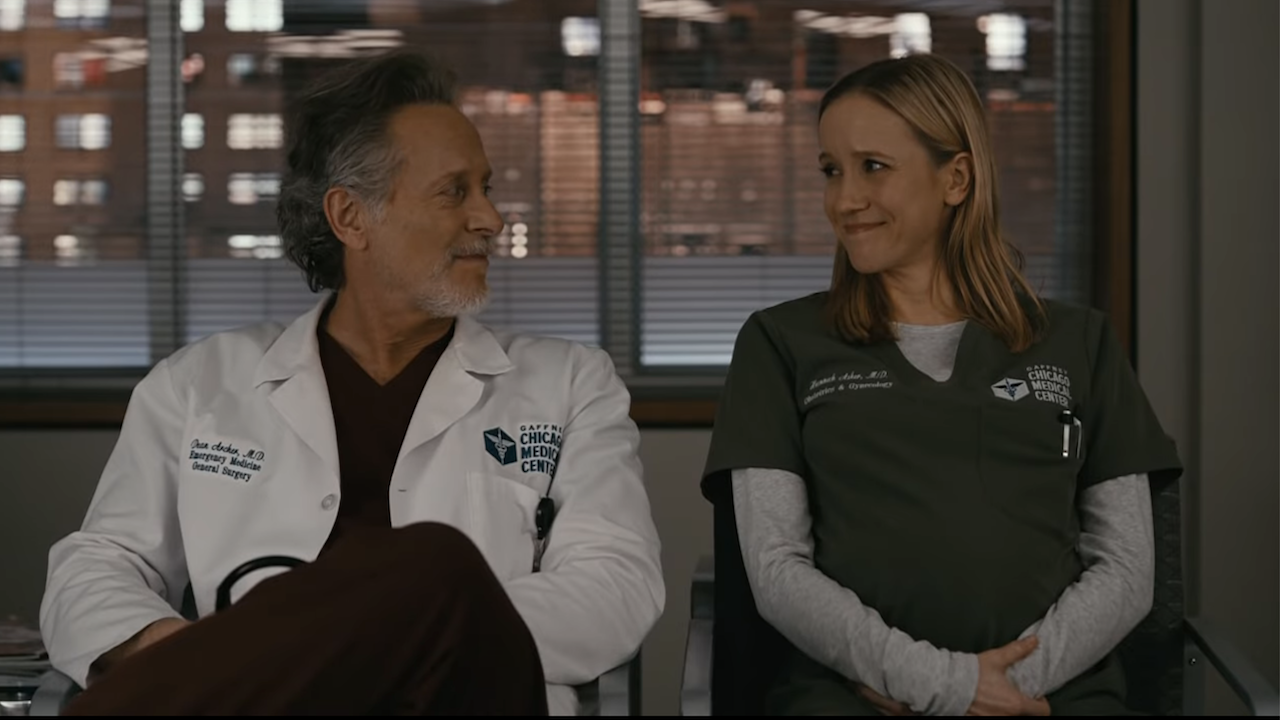 Archer and Hannah having a heart-to-heart about their daughter in Chicago Med Season 11x15