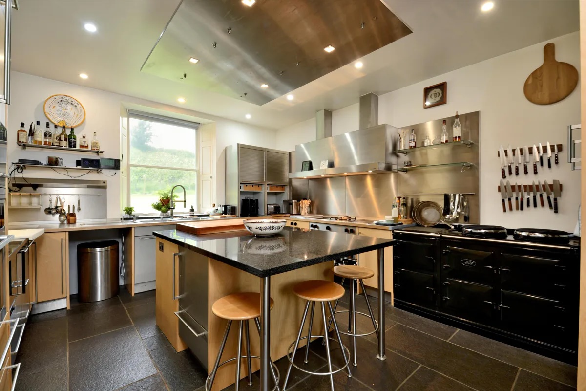 The modern kitchen, with island, at Eilean Righ