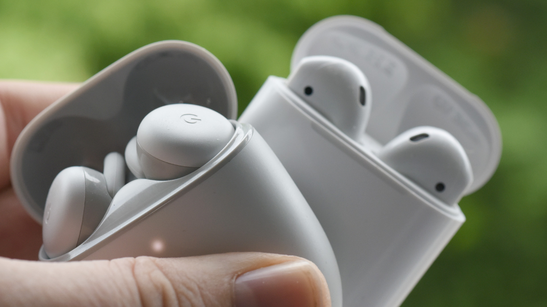 masse Ondartet tumor Idol Apple AirPods vs. Google Pixel Buds A-Series: which wireless earbuds are  the best? | Tom's Guide