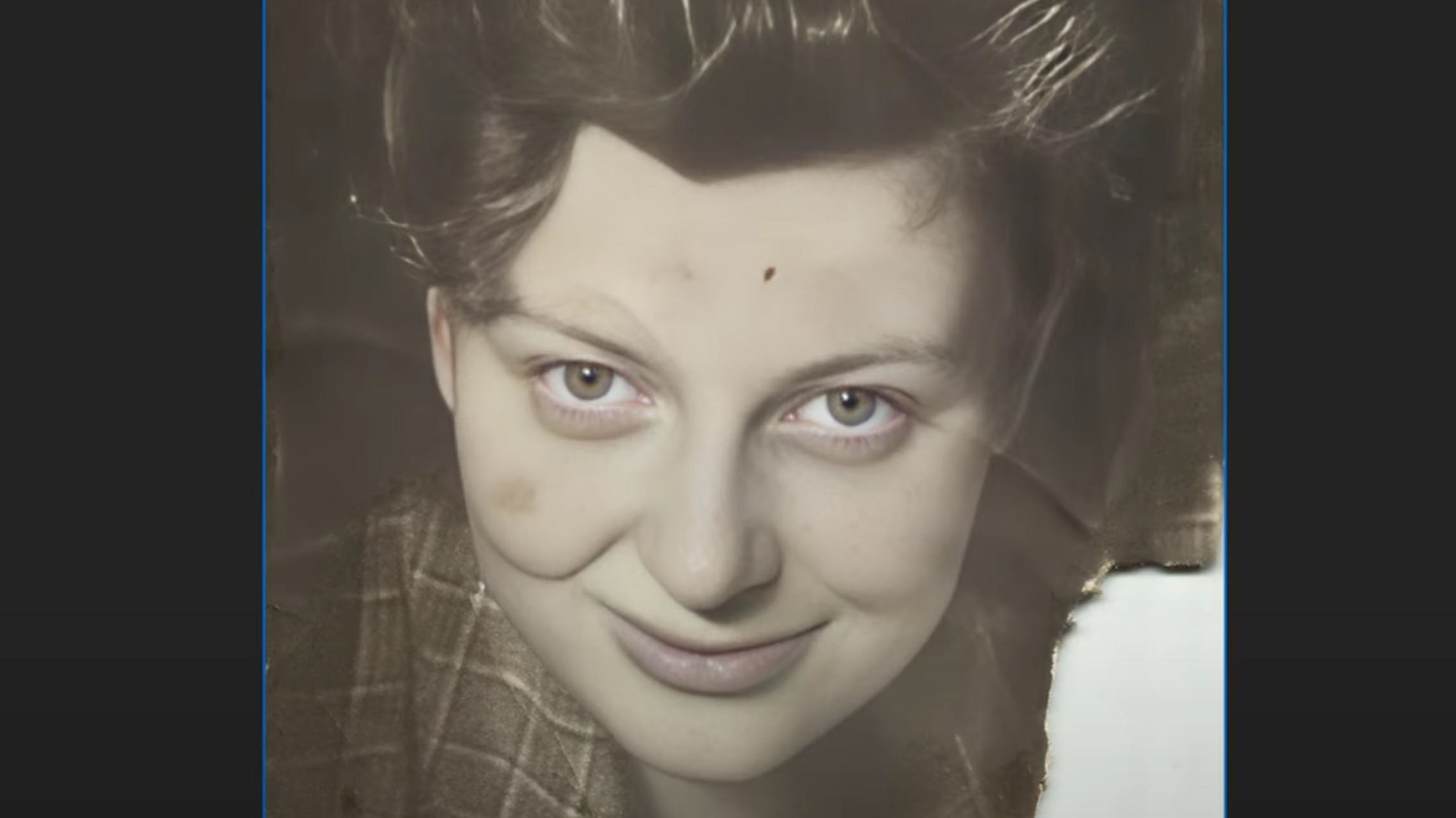 Photoshop's stunning new tool instantly restores your old family photos |  TechRadar, image size:2271x1277