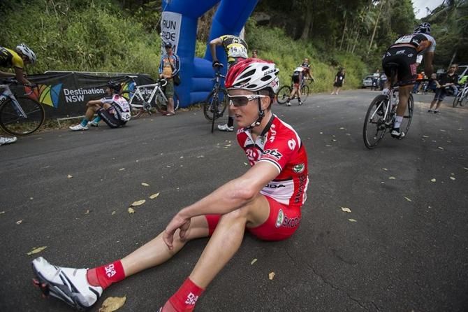 Robbie Hucker (Drapac) recovers