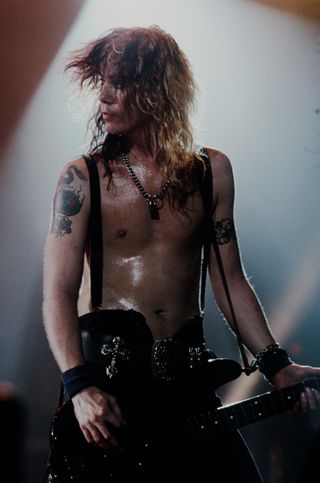 Duff in 1988, do not book a hotel room next to this man