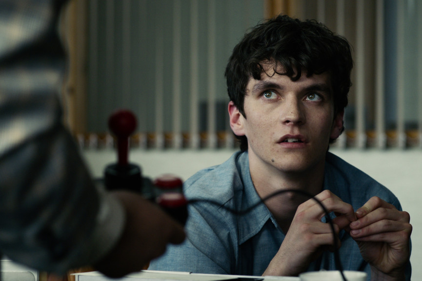 bm-bandersnatch-3-1556647096-Zsbp-column-width-inline