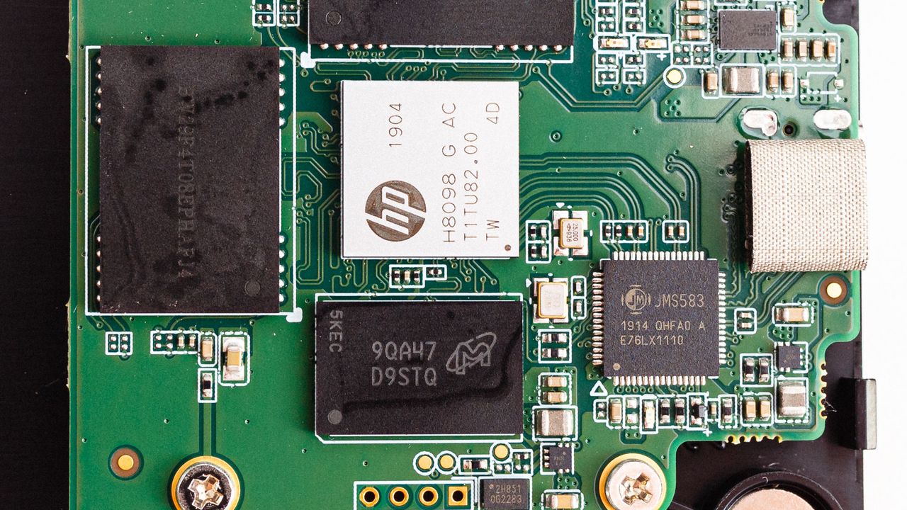 HP P700