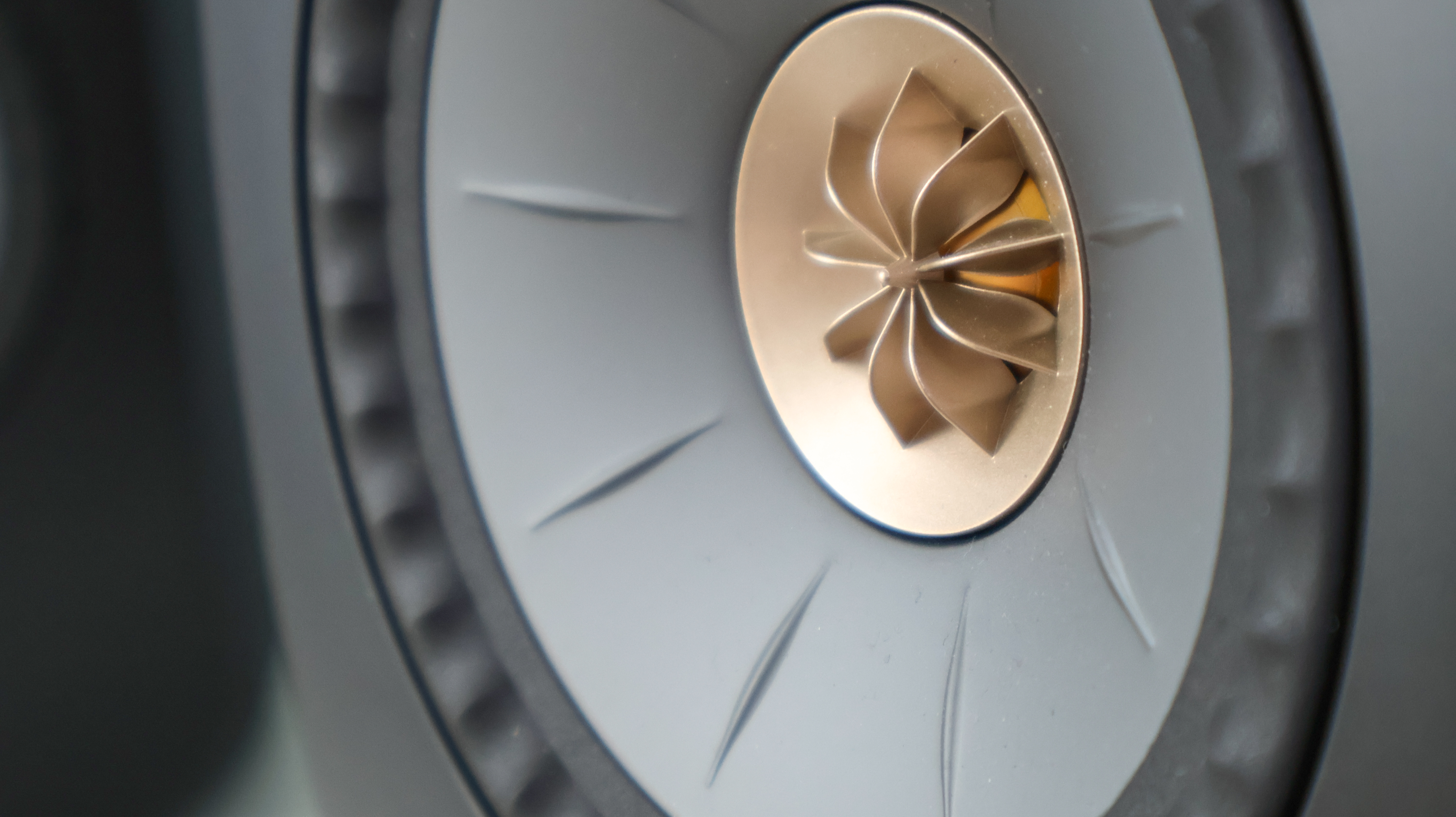 KEF LSX II