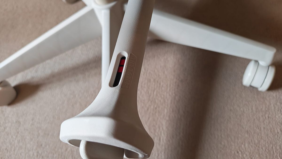 The recline tension control lever on the Secretlab Atlas