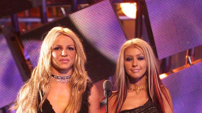 christina aguilera and britney spears during the 2000 mtv video music awards at radio city music hall in new york city, new york, united states photo by kmazurwireimage