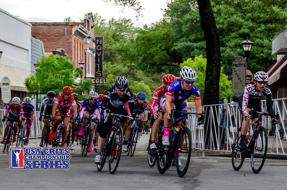 The front of the women's race in Waltboro