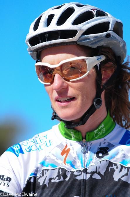 Beth Utley (Oro Valley Bicycles) on the front row at the start