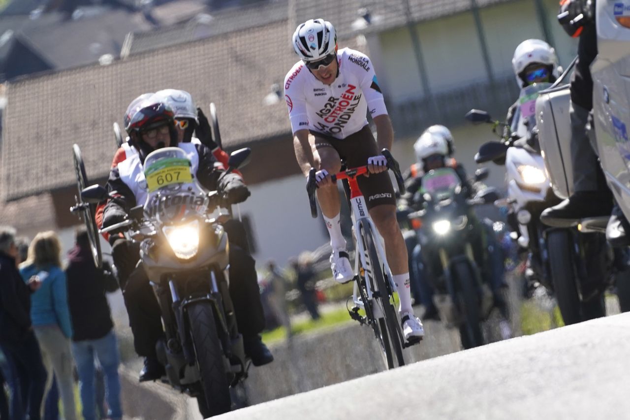 Tour of the Alps 2022 - 45th Edition - 1st stage Cles - Primiero/S. Martino di Castrozza 160.9km - 18/04/2022 - Geoffrey Bouchard (FRA - AG2R Citroen Team) - photo Massimo Fulgenzi/SprintCyclingAgency&Acirc;&copy;2022