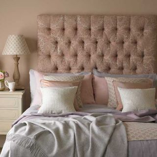 bedroom with envelope cushions
