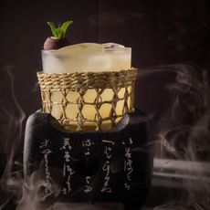 8 at the Londoner cocktails