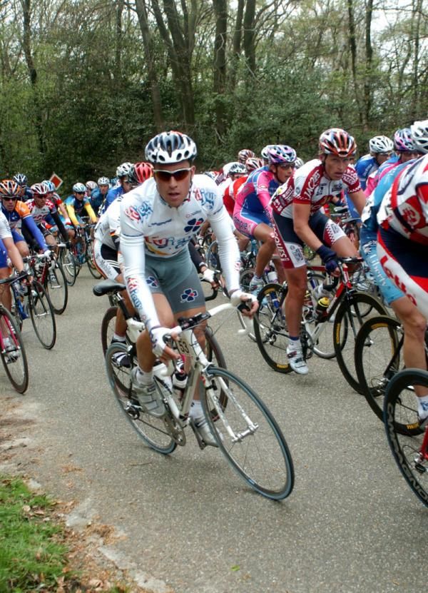 Bernhard Eisel (FDJ) climbing