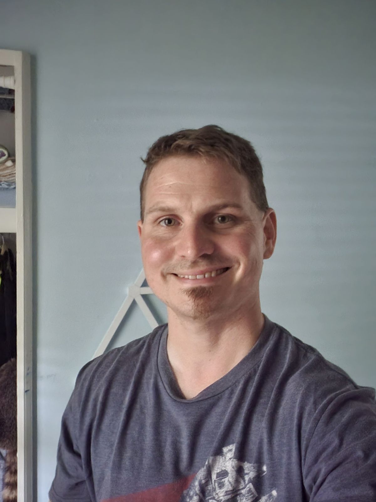 Samsung Galaxy Z Flip 3 camera test, low light, front camera