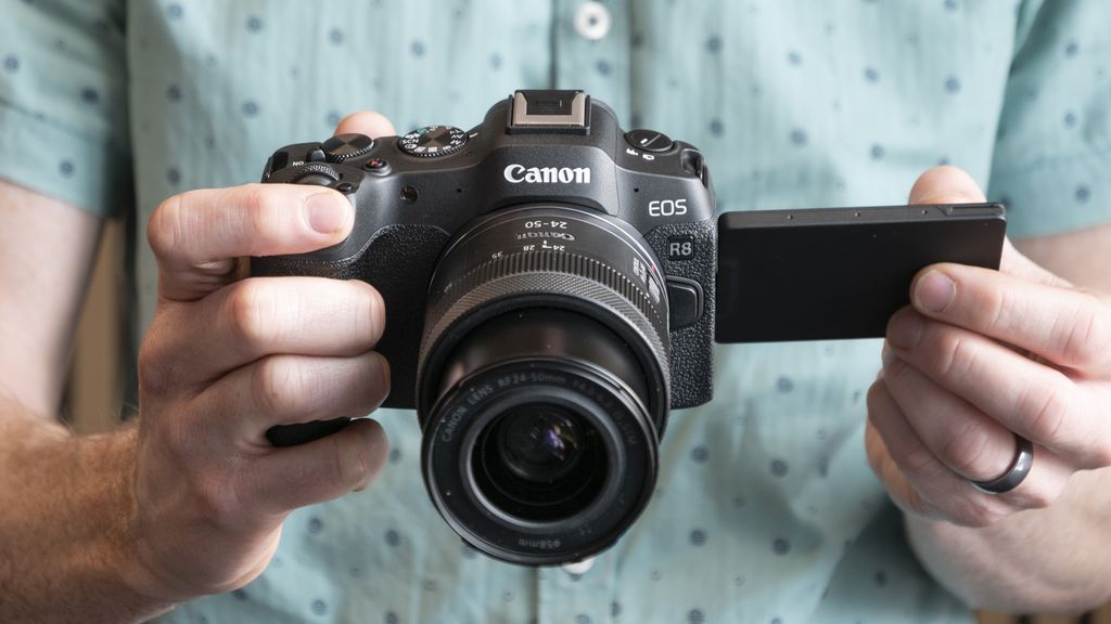 Hands On: Canon EOS R8 Review – Quality Performance For A Friendly ...