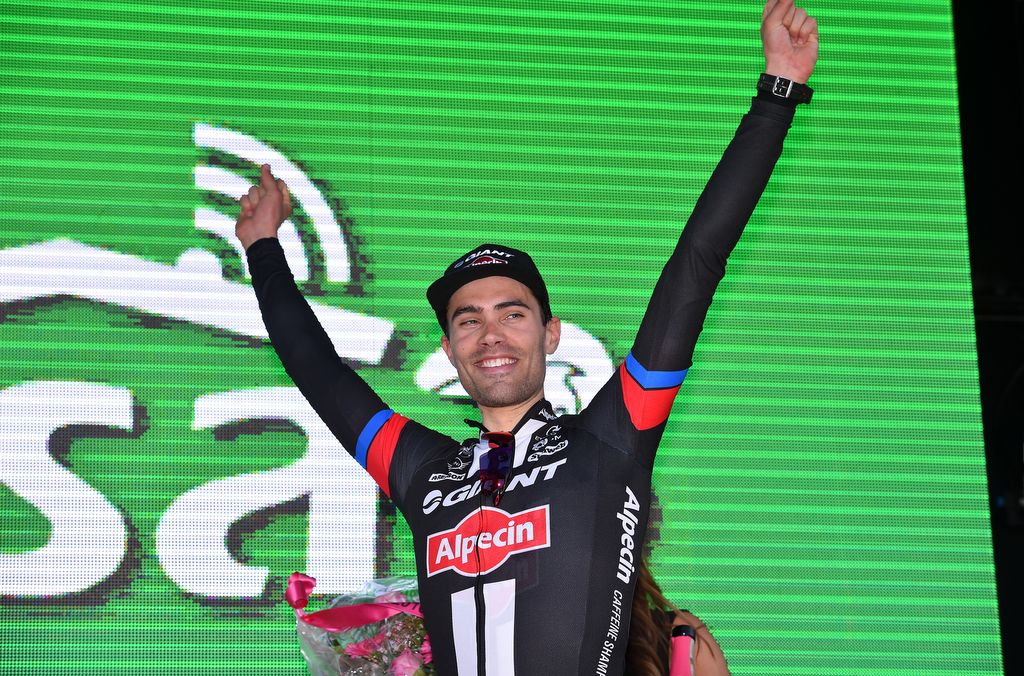 Tom Dumoulin (Giant-Alpecin) on the podium as stage winner