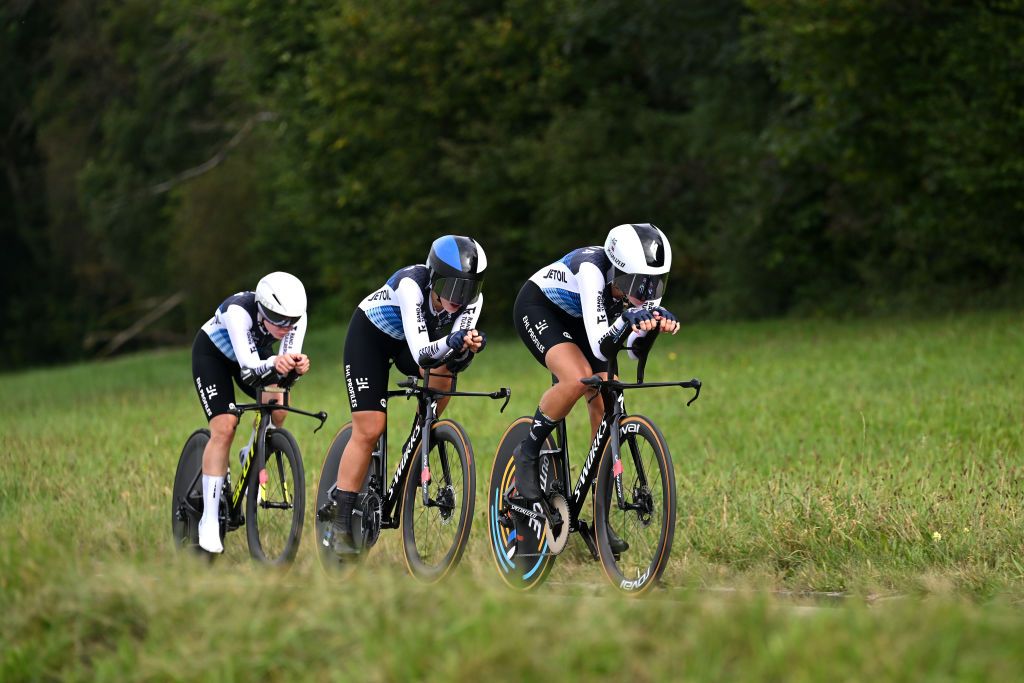 ZURICH SWITZERLAND SEPTEMBER 25 Laura Lizette Sander Elina Tasane and Aidi Gerde Tuisk of Team Estonia sprint during the 97th UCI Cycling World Championships Zurich 2024 Mixed Relay Team Time Trial a 537km one day race from Zurich to Zurich on September 25 2024 in Zurich Switzerland Photo by Tim de WaeleGetty Images