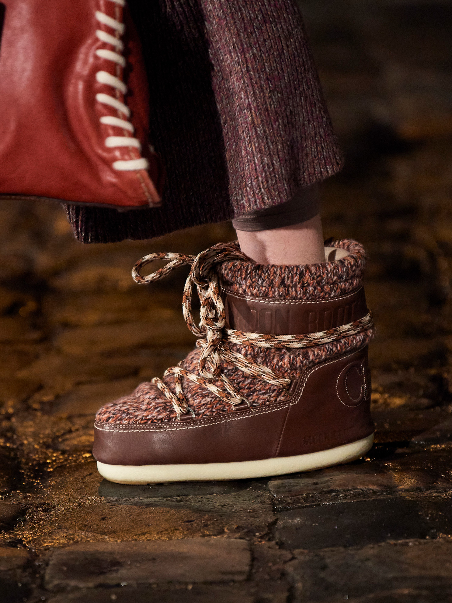 Chlo&amp;euml; Moon boots