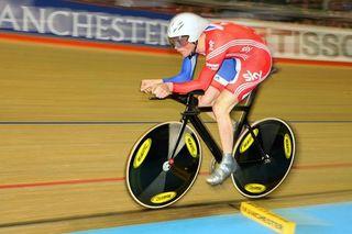 Ed Clancy gives everything for Great Britain