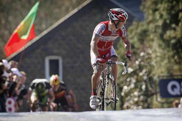 Joaquim Rodriguez (Katusha) looks back to check his gap