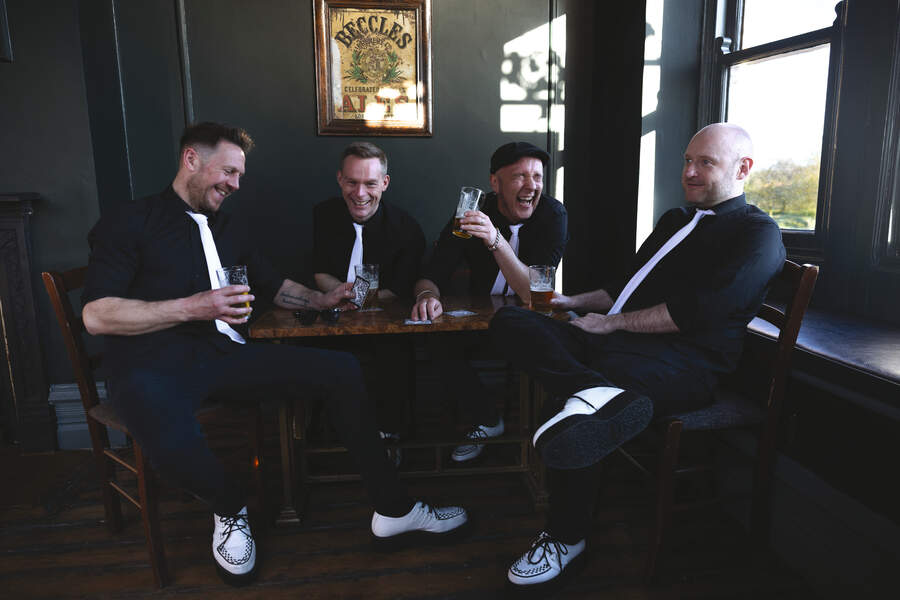 Eureka Machines drinking in a pub