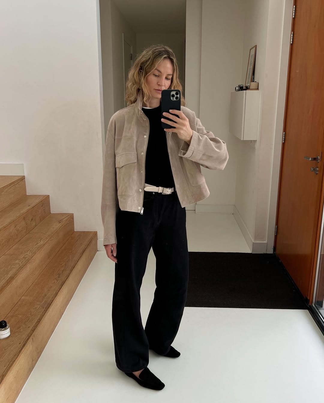 Suede jacket and black loafers outfit
